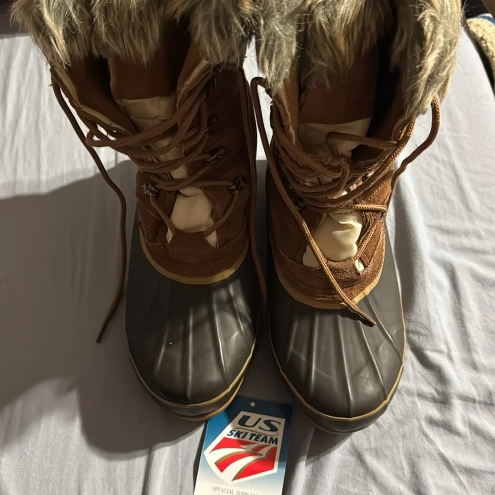 NEW! KHOMBU Nordic Tan/Brown/Ivory Winter/Rain Lace Up Boots w/ Faux Fur 🏠